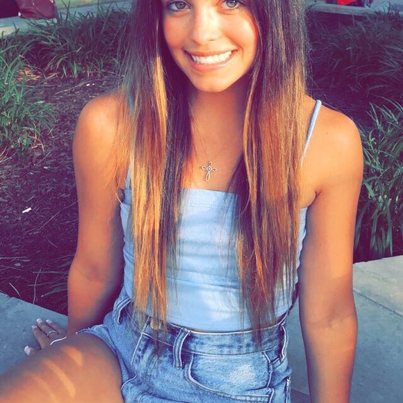 Light blue crop top - Picture 2 of 2